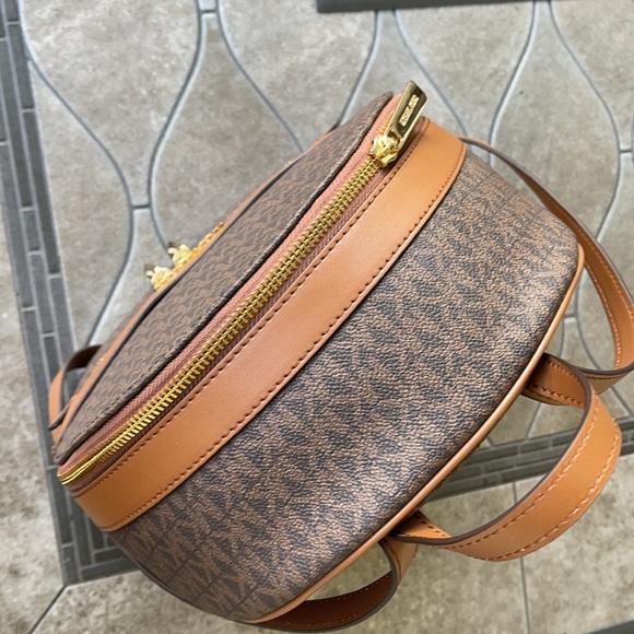 Michael Kors Kenly Backpack - Picture 5 of 16